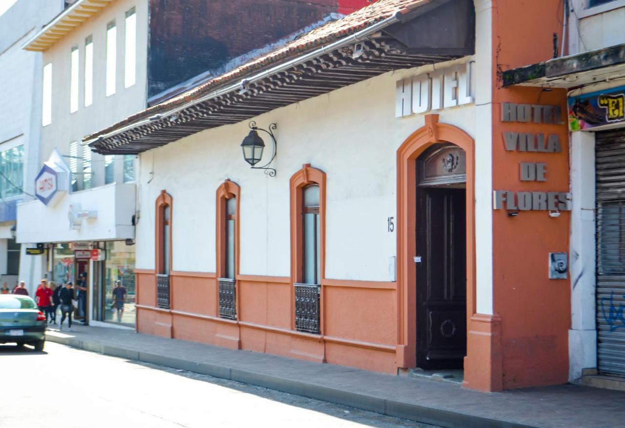 Hotel Villa De Flores Uruapan  Extérieur photo