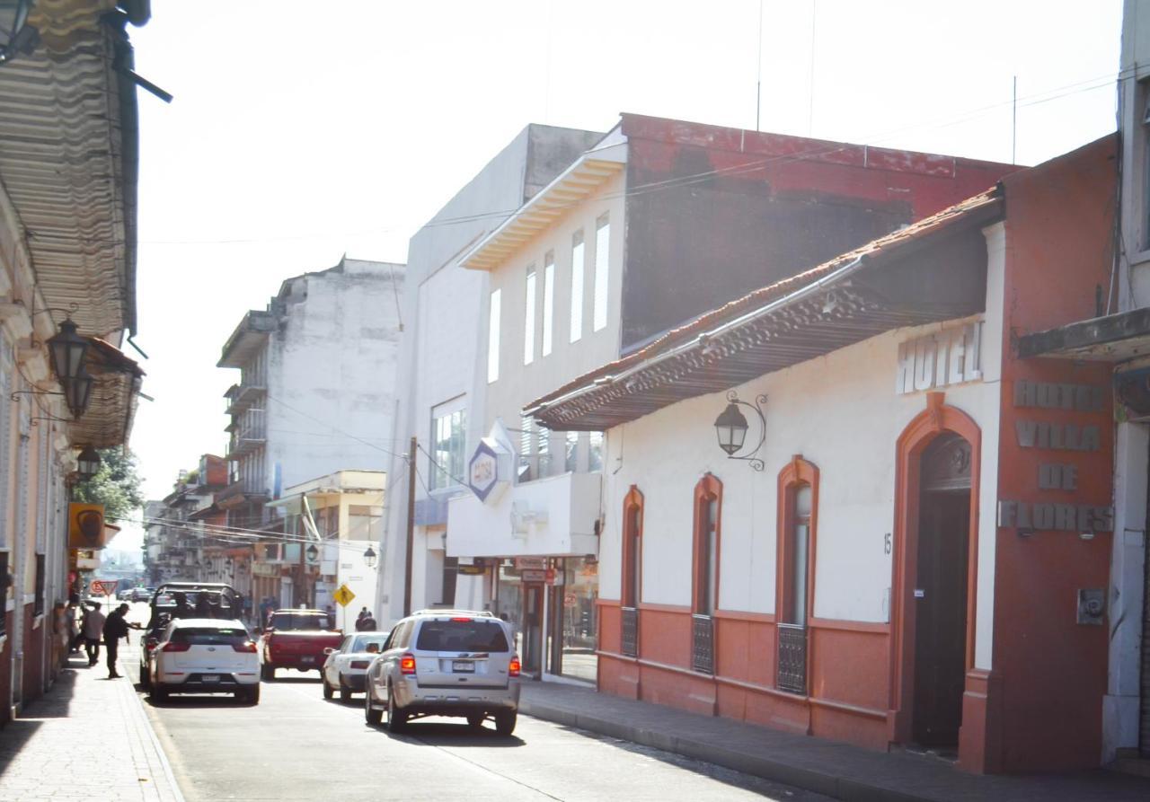 Hotel Villa De Flores Uruapan  Extérieur photo