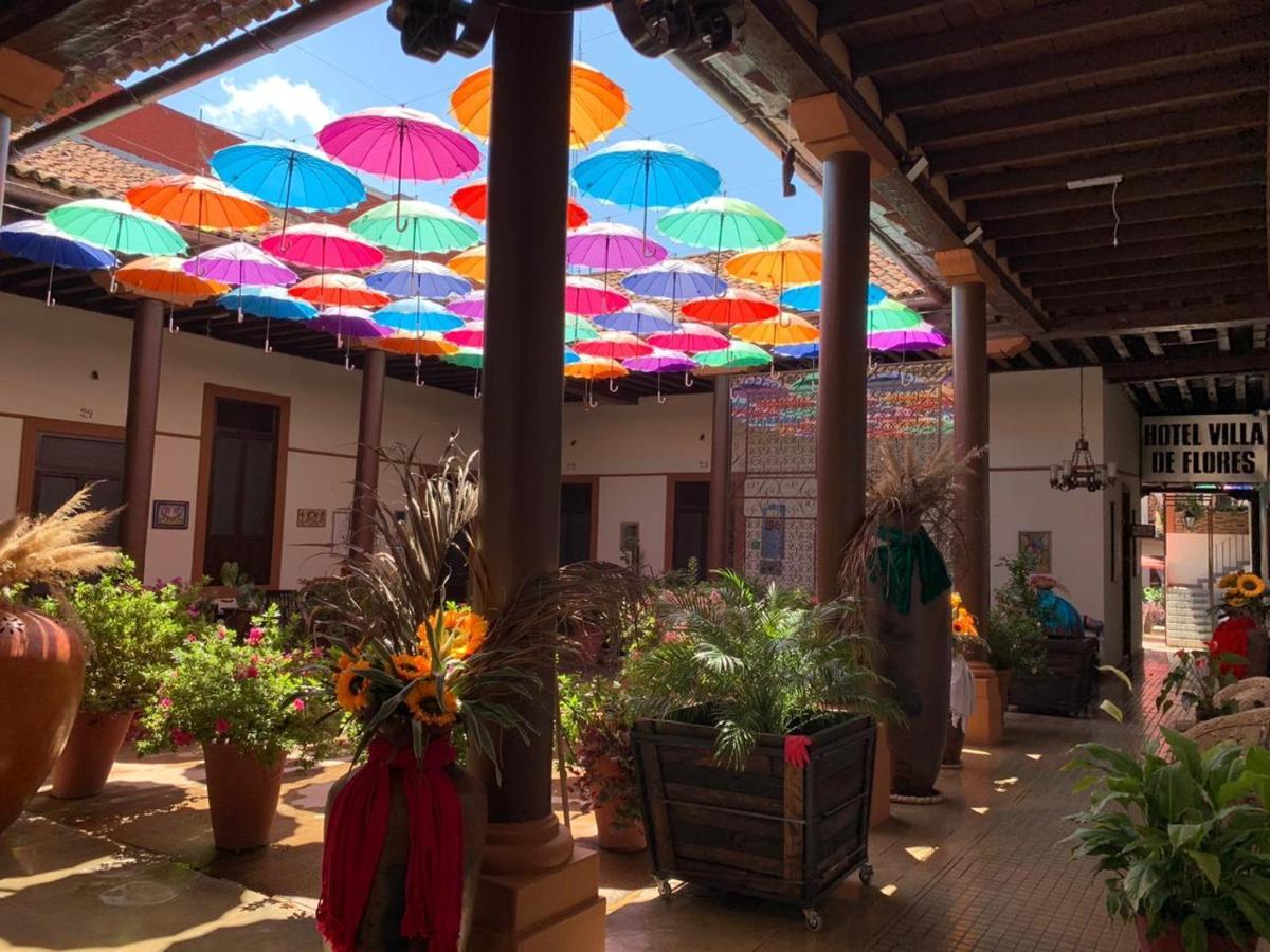 Hotel Villa De Flores Uruapan  Extérieur photo